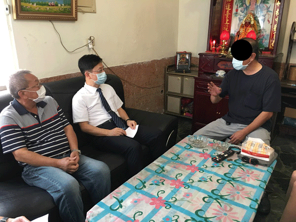 個案飽受疫情苦,雄檢暖心送關懷--高雄地檢署協助受保護管束人及時紓困