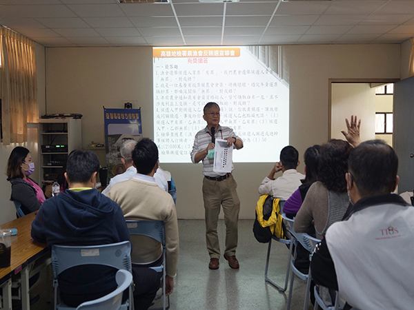 許正杰主任進行反賄選有獎徵答